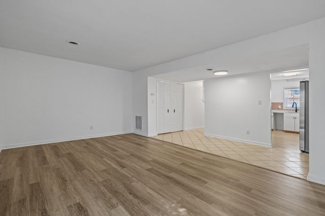 4505 N Kings Hwy Apt D11, Myrtle Beach, SC 29577