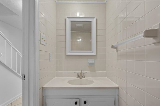 4505 N Kings Hwy Apt D11, Myrtle Beach, SC 29577