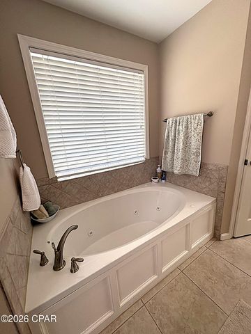 4667 River Drive, Marianna, FL 32446