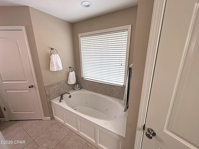 4667 River Drive, Marianna, FL 32446