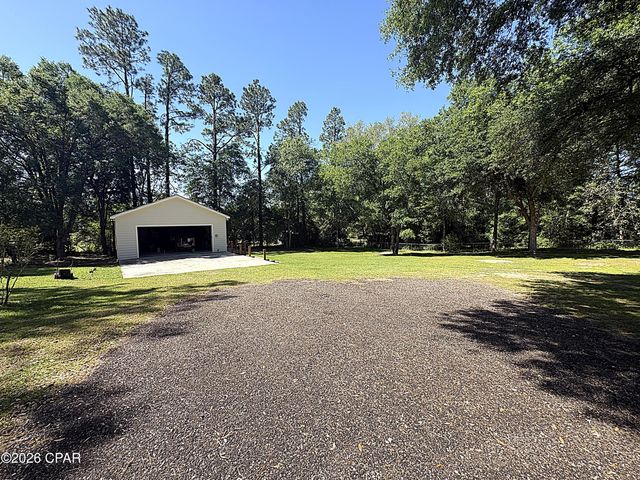 4667 River Drive, Marianna, FL 32446