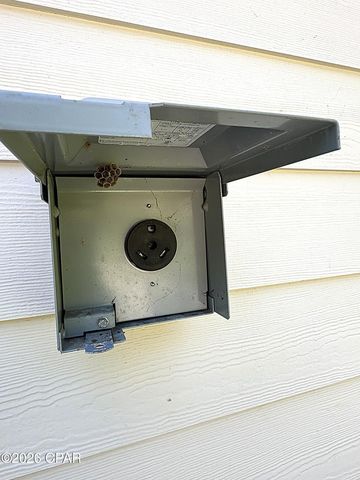 4667 River Drive, Marianna, FL 32446