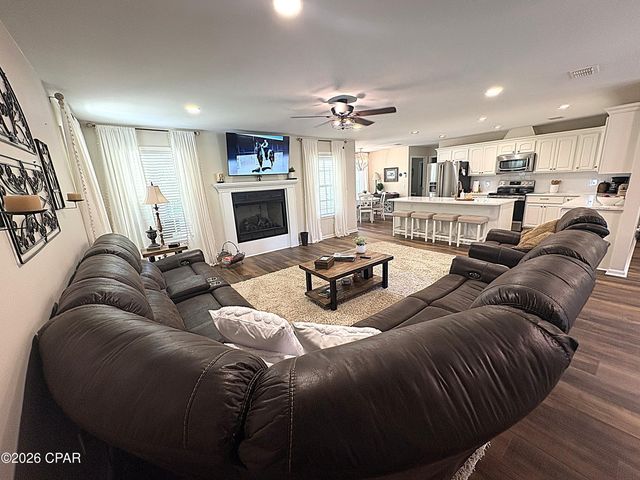 4667 River Drive, Marianna, FL 32446