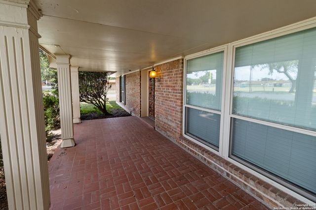 510 E Inez, Beeville, TX 78102