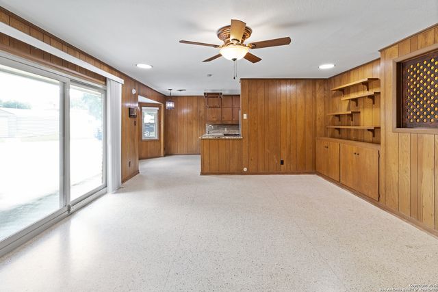 510 E Inez, Beeville, TX 78102