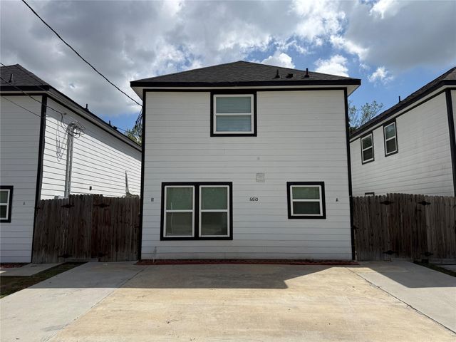 6610 Haight Street A, Houston, TX 77028