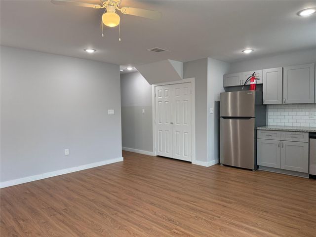 6610 Haight Street A, Houston, TX 77028