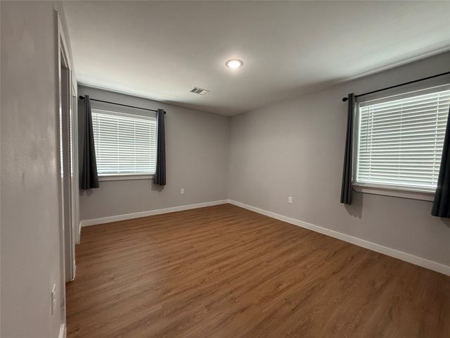 6610 Haight Street A, Houston, TX 77028