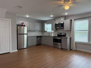 6610 Haight Street A, Houston, TX 77028