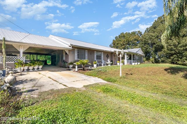1121 Clark Bay Road, Deland, FL 32724