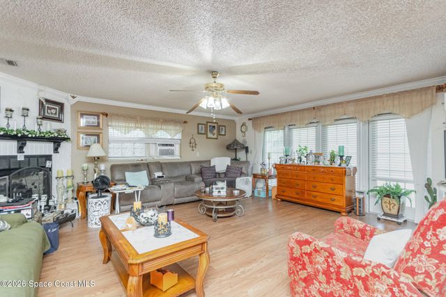 1121 Clark Bay Road, Deland, FL 32724
