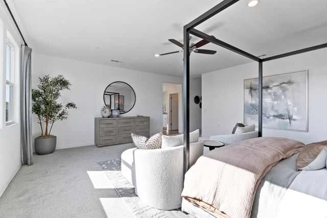1046 Springtime Avenue, Clovis, CA 93619