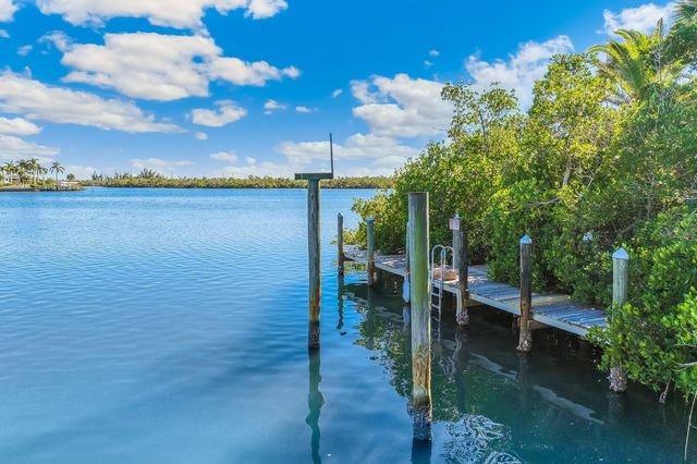 55 SPYGLASS ALLEY, Placida, FL 33946