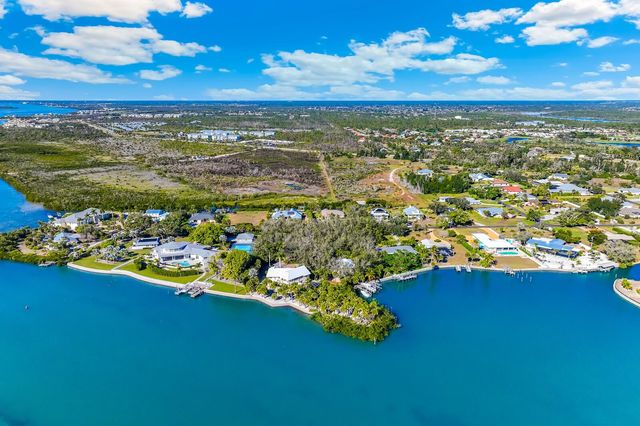 55 SPYGLASS ALLEY, Placida, FL 33946