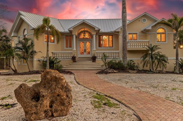 55 SPYGLASS ALLEY, Placida, FL 33946