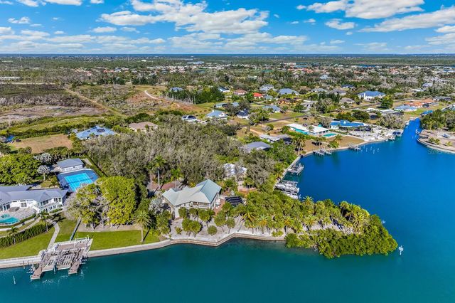 55 SPYGLASS ALLEY, Placida, FL 33946