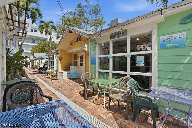 140 Palm ST 211, Marco Island, FL 34145