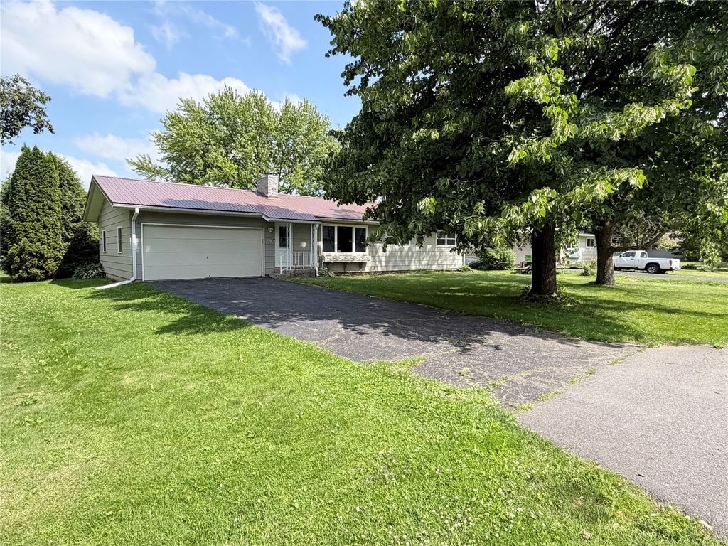 Image 2 of property listing at 706 Eastwood Street, Withee, WI 54498