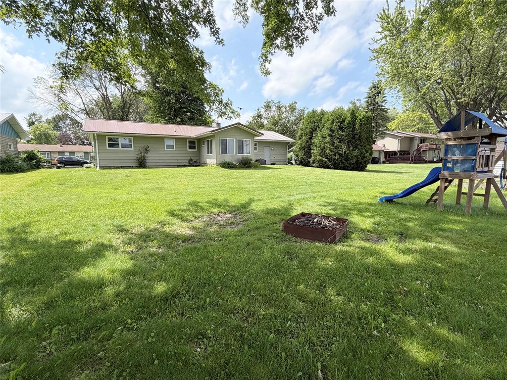 Image 3 of property listing at 706 Eastwood Street, Withee, WI 54498