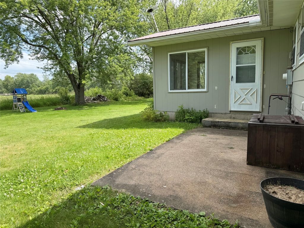 Image 5 of property listing at 706 Eastwood Street, Withee, WI 54498