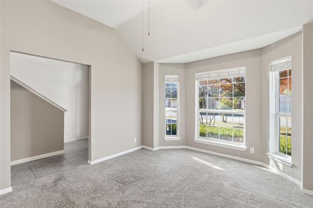 201 Cassandra DR, Hutto, TX 78634