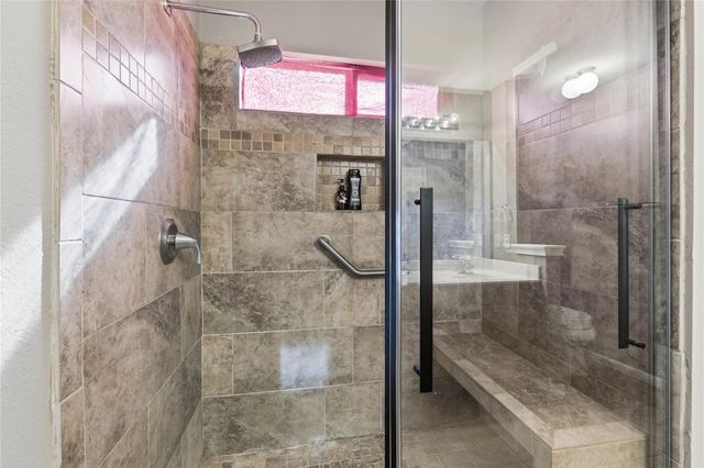 201 Cassandra DR, Hutto, TX 78634