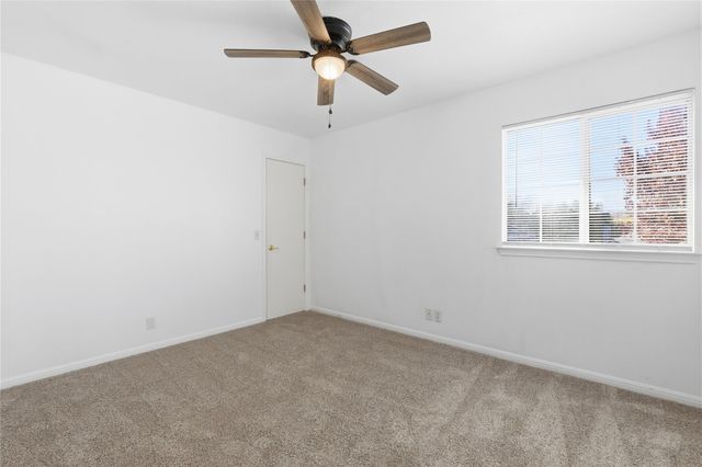 201 Cassandra DR, Hutto, TX 78634