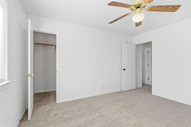 201 Cassandra DR, Hutto, TX 78634