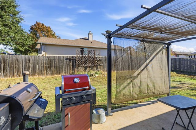 201 Cassandra DR, Hutto, TX 78634