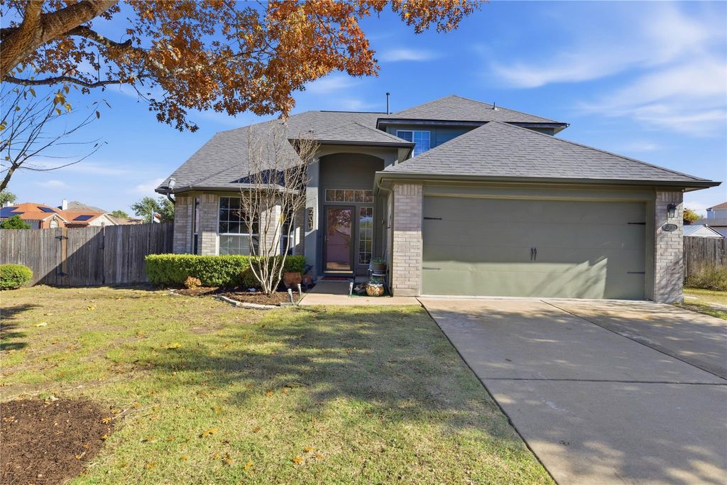 201 Cassandra DR, Hutto, TX 78634