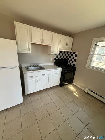 86 Birdsey Street 2L, Bridgeport, CT 06610