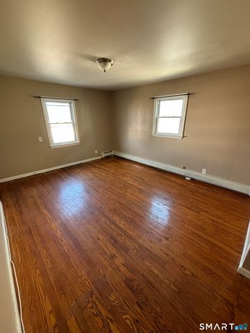 86 Birdsey Street 2L, Bridgeport, CT 06610