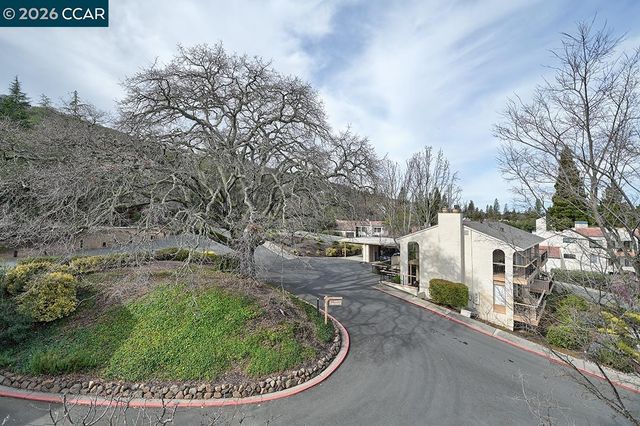 4033 Terra Granada Dr 9C, Walnut Creek, CA 94595