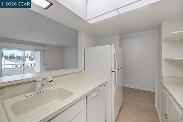 4033 Terra Granada Dr 9C, Walnut Creek, CA 94595