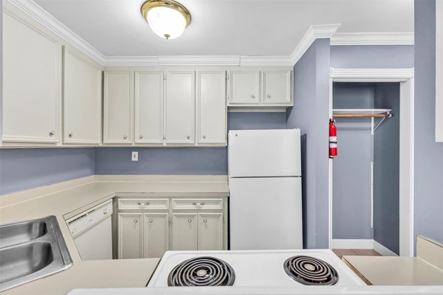 2634 Peckham Street, Houston, TX 77098