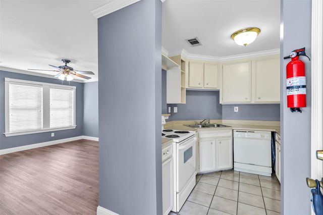 2634 Peckham Street, Houston, TX 77098