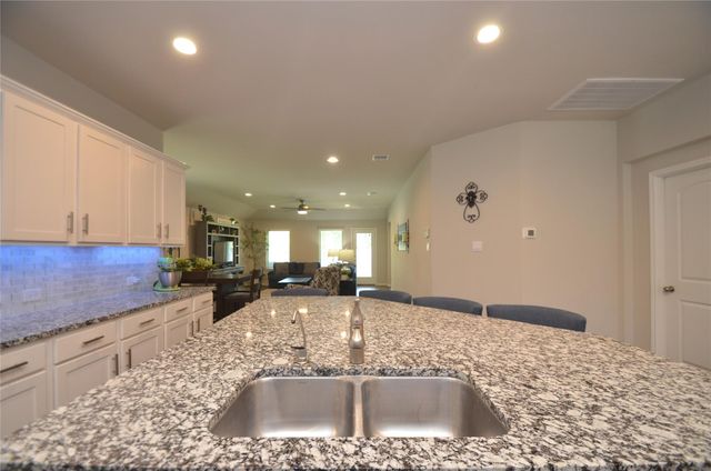 3810 Willow Valley Court, Conroe, TX 77301