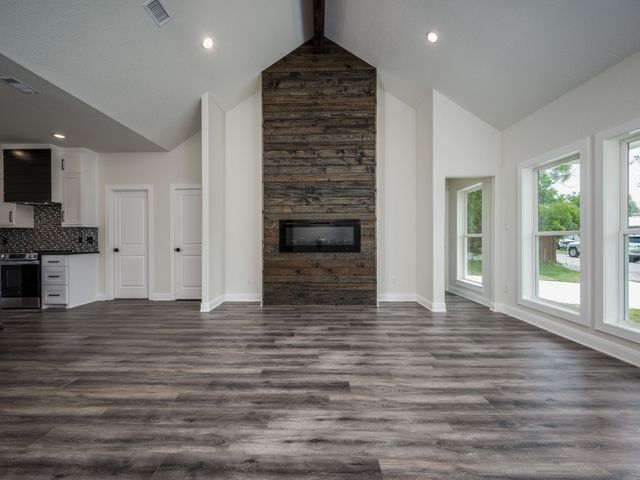 204 W Collins, Decatur, TX 76234