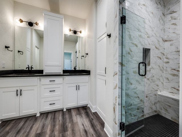 204 W Collins, Decatur, TX 76234