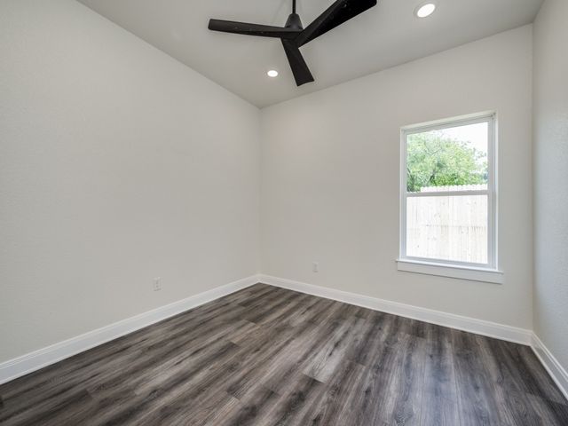 204 W Collins, Decatur, TX 76234
