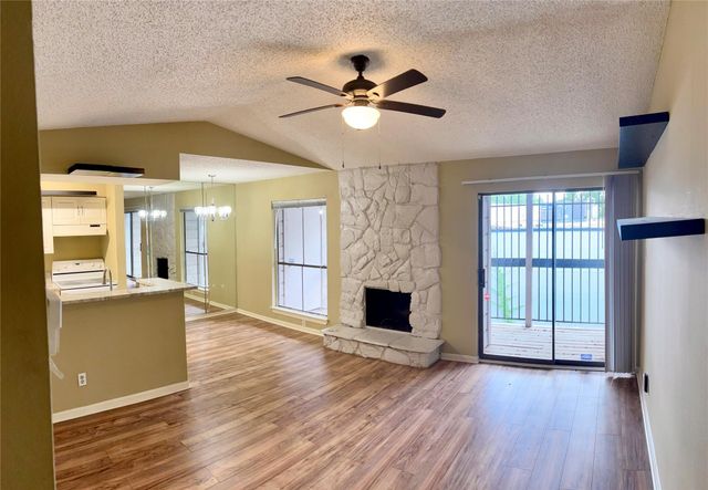 17331 Red Oak Drive 26, Houston, TX 77090