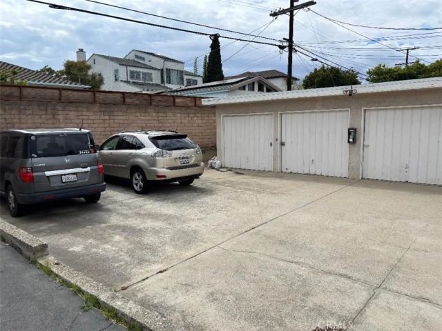 6338 W 79th, Los Angeles, CA 90045