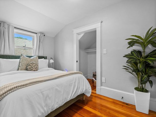 7 Dickson 2, Somerville, MA 02144