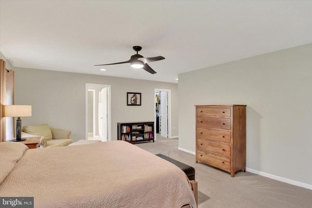 464 APPLE HOLLOW ROAD, Mechanicsburg, PA 17055