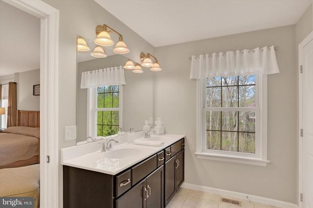 464 APPLE HOLLOW ROAD, Mechanicsburg, PA 17055