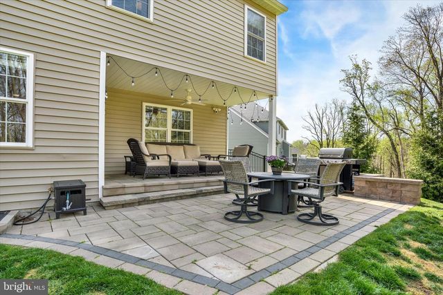 464 APPLE HOLLOW ROAD, Mechanicsburg, PA 17055