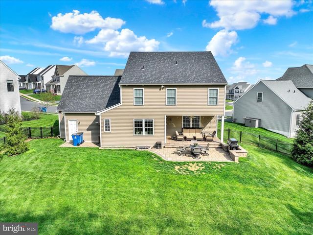 464 APPLE HOLLOW ROAD, Mechanicsburg, PA 17055