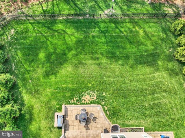 464 APPLE HOLLOW ROAD, Mechanicsburg, PA 17055