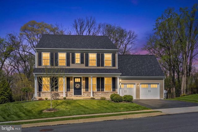 464 APPLE HOLLOW ROAD, Mechanicsburg, PA 17055