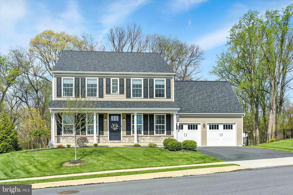 464 APPLE HOLLOW ROAD, Mechanicsburg, PA 17055